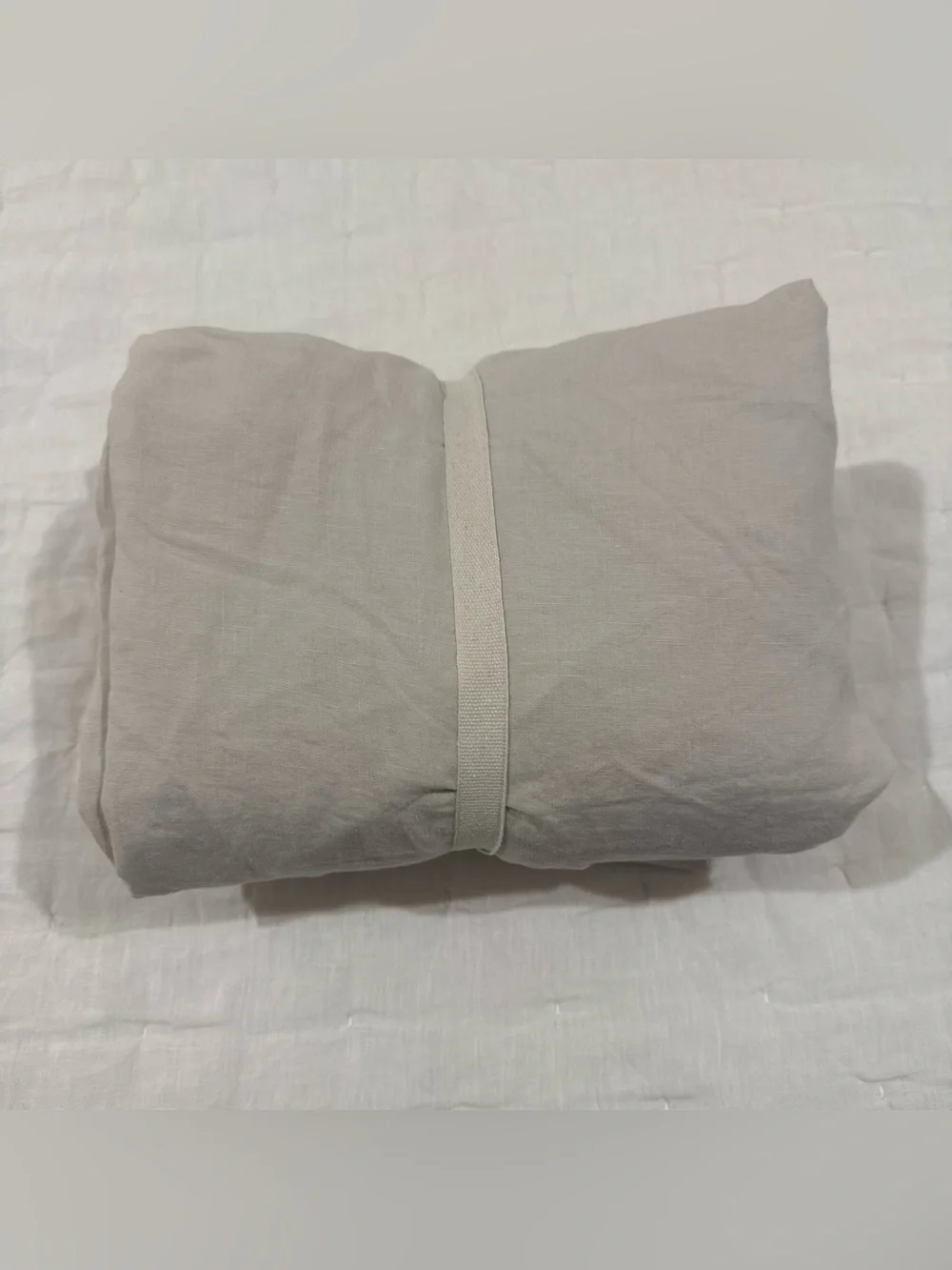 New Quince European Linen Fitted Sheet Set CalKing MSRP $154 Sand
